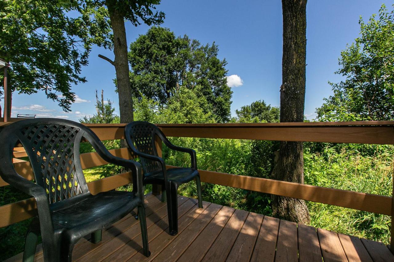 The Wisconsin Wood Inn Dickeyville Esterno foto