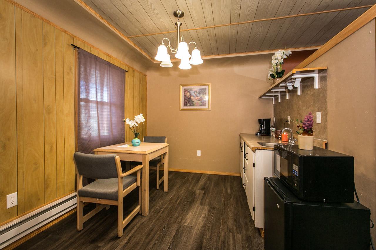 The Wisconsin Wood Inn Dickeyville Esterno foto